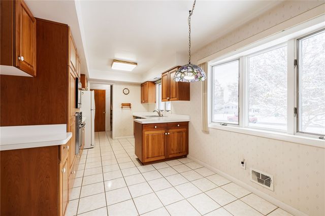 254 Parkview Drive, Penfield, NY 14625