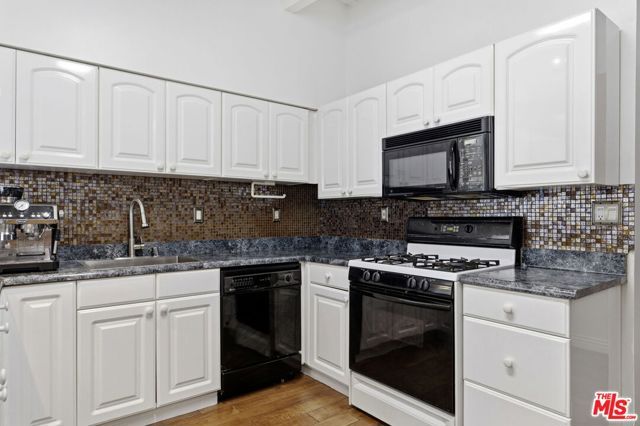 18342 Blackhawk Street, Porter Ranch (los Angeles), CA 91326