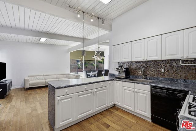 18342 Blackhawk Street, Porter Ranch (los Angeles), CA 91326