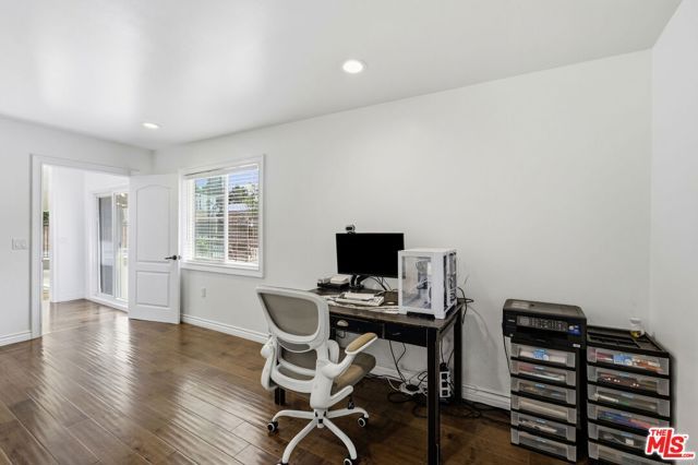 18342 Blackhawk Street, Porter Ranch (los Angeles), CA 91326