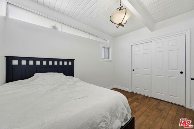 18342 Blackhawk Street, Porter Ranch (los Angeles), CA 91326