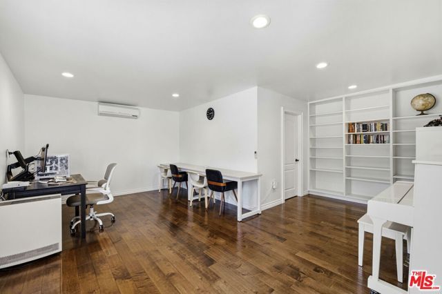 18342 Blackhawk Street, Porter Ranch (los Angeles), CA 91326