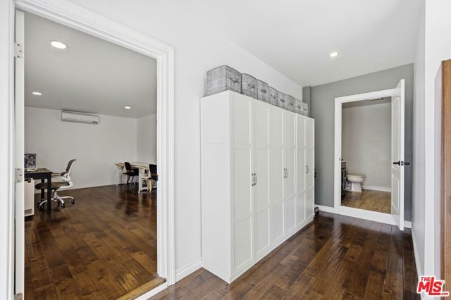 18342 Blackhawk Street, Porter Ranch (los Angeles), CA 91326