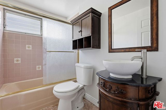 18342 Blackhawk Street, Porter Ranch (los Angeles), CA 91326