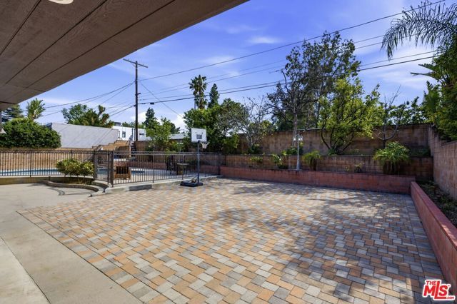18342 Blackhawk Street, Porter Ranch (los Angeles), CA 91326