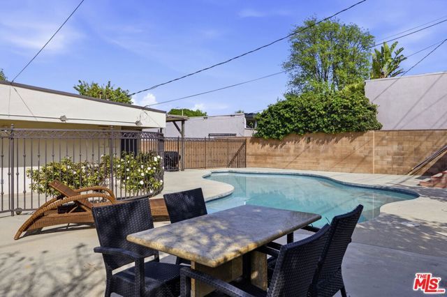 18342 Blackhawk Street, Porter Ranch (los Angeles), CA 91326