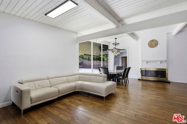 18342 Blackhawk Street, Porter Ranch (los Angeles), CA 91326