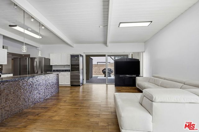 18342 Blackhawk Street, Porter Ranch (los Angeles), CA 91326