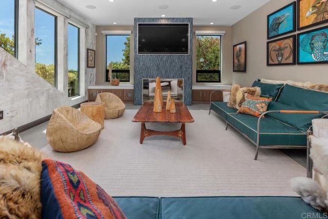 941 Nolbey Street, Cardiff By The Sea, CA 92007