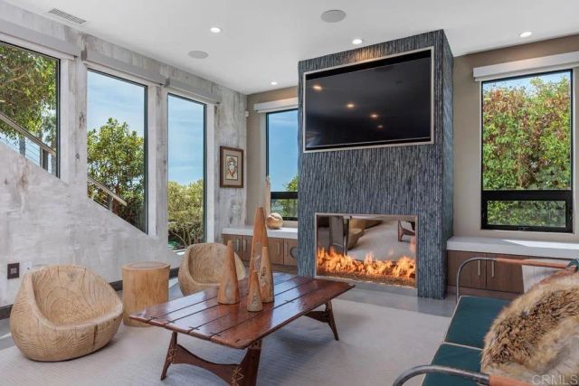 941 Nolbey Street, Cardiff By The Sea, CA 92007