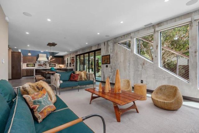941 Nolbey Street, Cardiff By The Sea, CA 92007