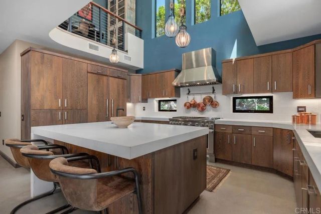 941 Nolbey Street, Cardiff By The Sea, CA 92007