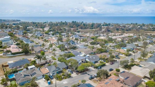 941 Nolbey Street, Cardiff By The Sea, CA 92007