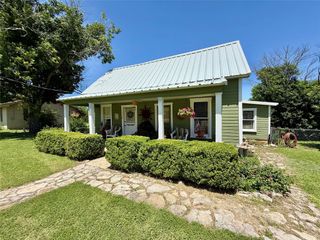 713 N Mesquite Street, Hico, TX 76457