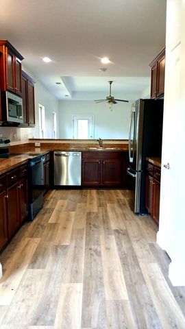 533 E Heatherstone Lane, Roebuck, SC 29376