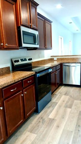 533 E Heatherstone Lane, Roebuck, SC 29376