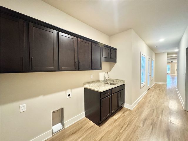 812 NE Heights Lane, Bentonville, AR 72712