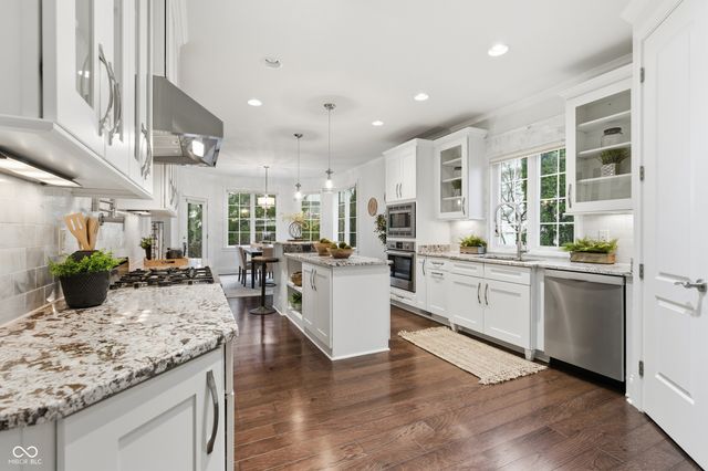 1905 W Main Street, Carmel, IN 46032