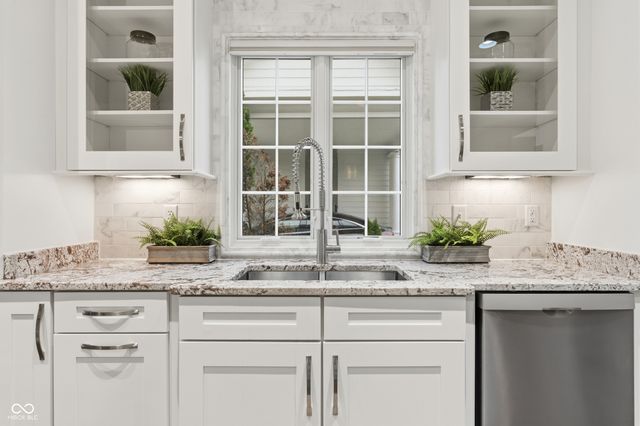 1905 W Main Street, Carmel, IN 46032