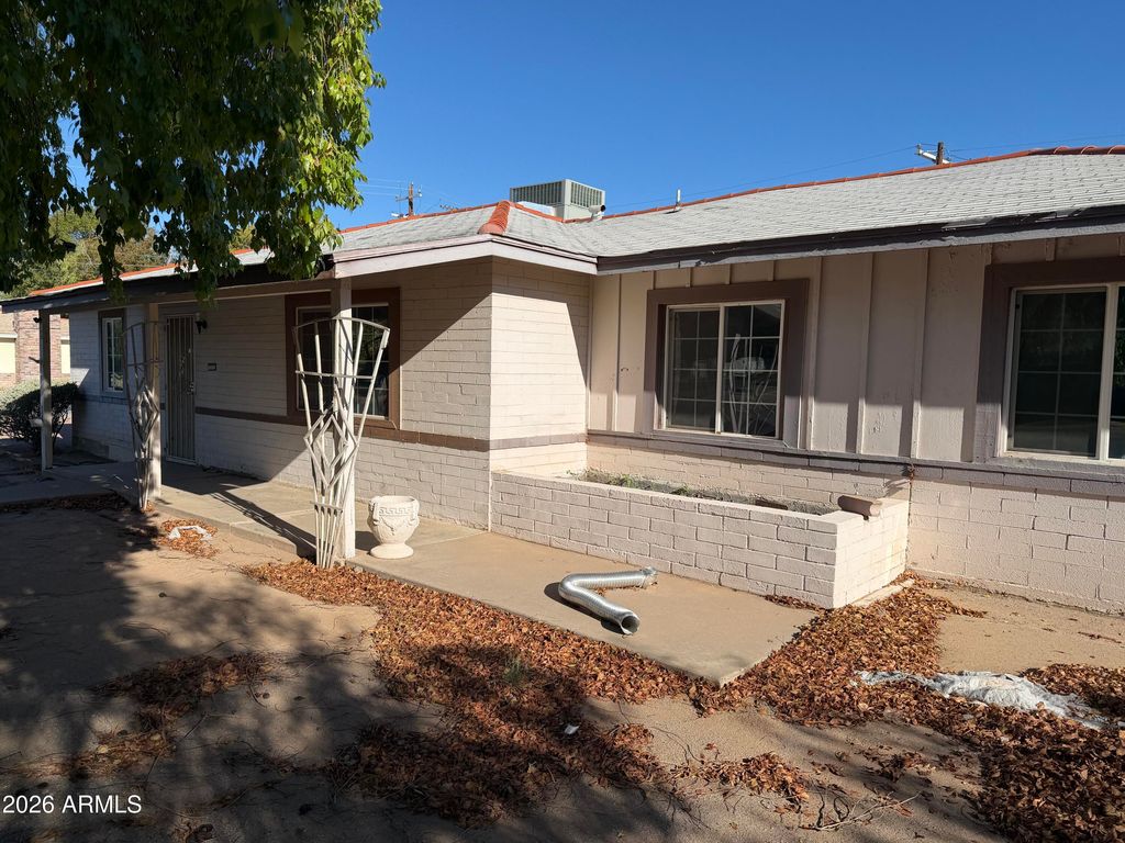 1002 E VERMONT Avenue, Phoenix, AZ 85014 — photo 2