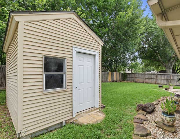 2022 Arcadia Drive, Sugar Land, TX 77498