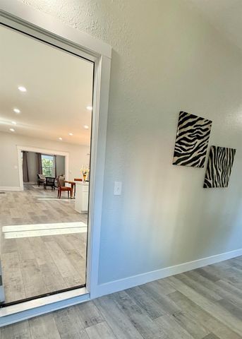 228 W Willow St, Stockton, CA 95203