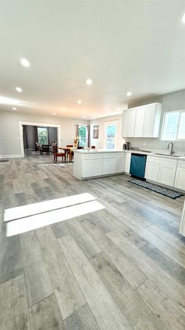 228 W Willow St, Stockton, CA 95203