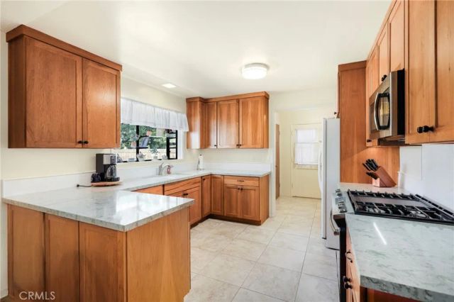 2439 E Paradise Road, Anaheim, CA 92806