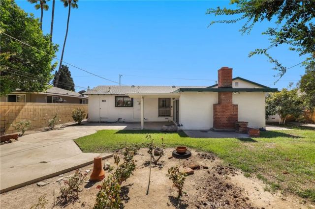 2439 E Paradise Road, Anaheim, CA 92806