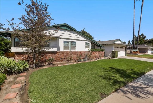 2439 E Paradise Road, Anaheim, CA 92806