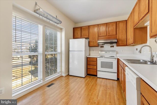 43187 OWEN PARK WAY, Chantilly, VA 20152