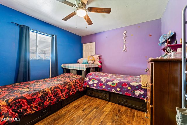 817 Oakwood Street, Tehachapi, CA 93561