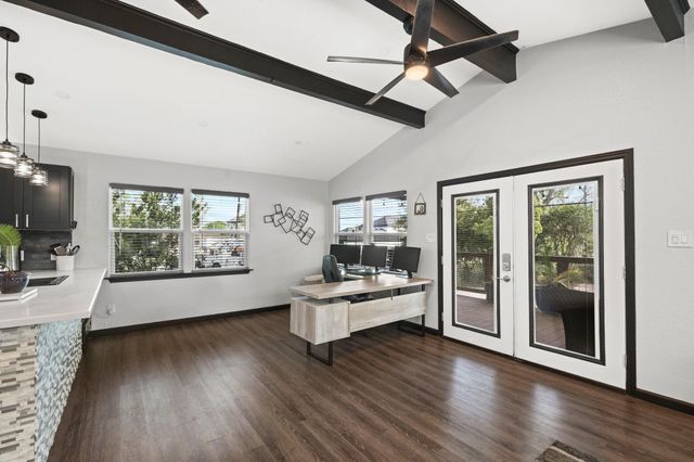3802 Bayshore Drive, Bacliff, TX 77518