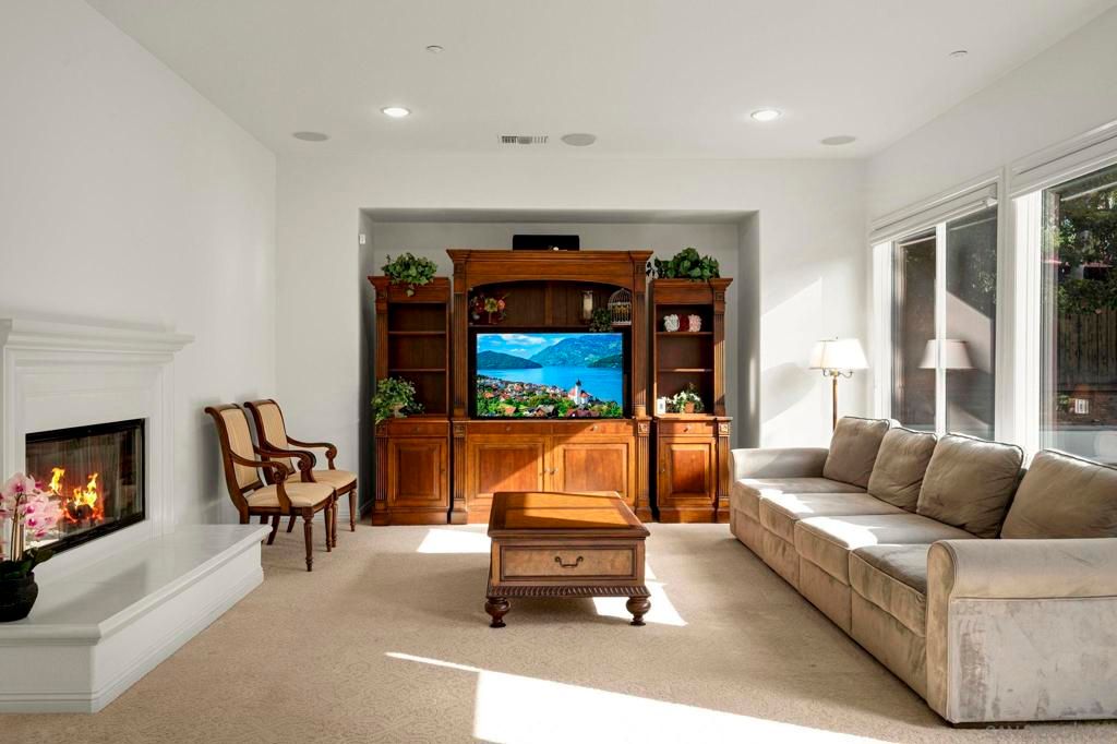 Image 11 of property listing at 15364 Palomino Mesa, San Diego, CA 92127