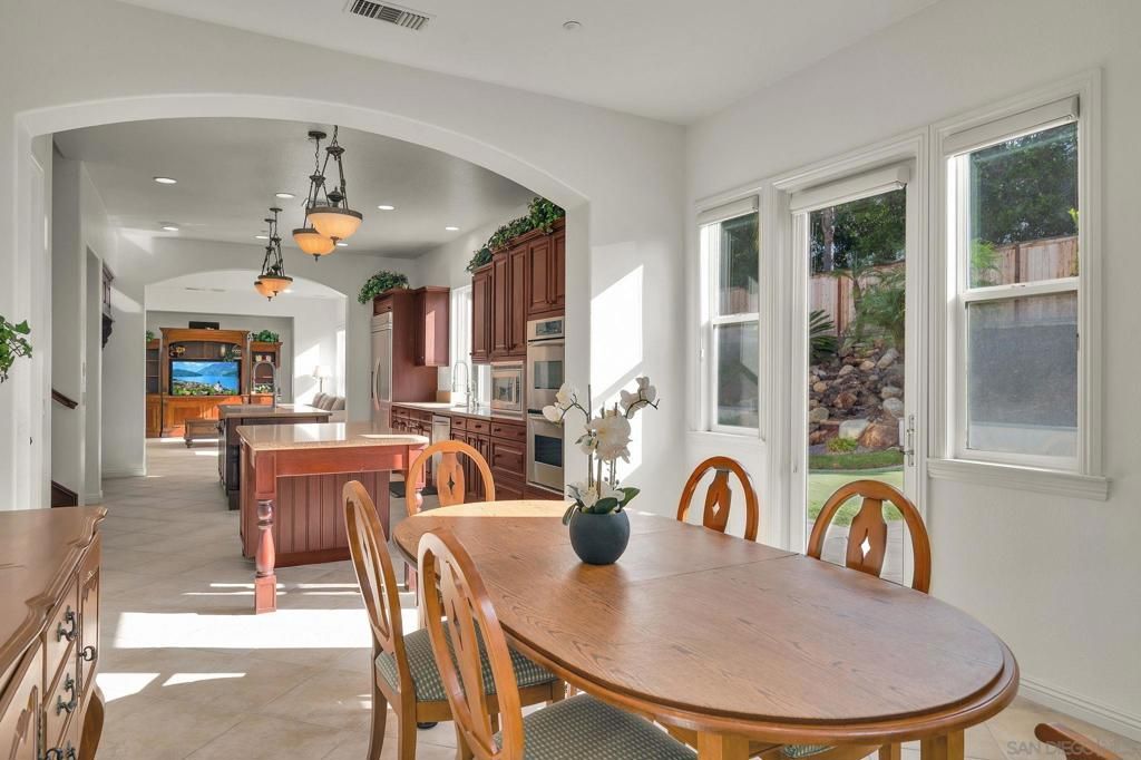 Image 14 of property listing at 15364 Palomino Mesa, San Diego, CA 92127