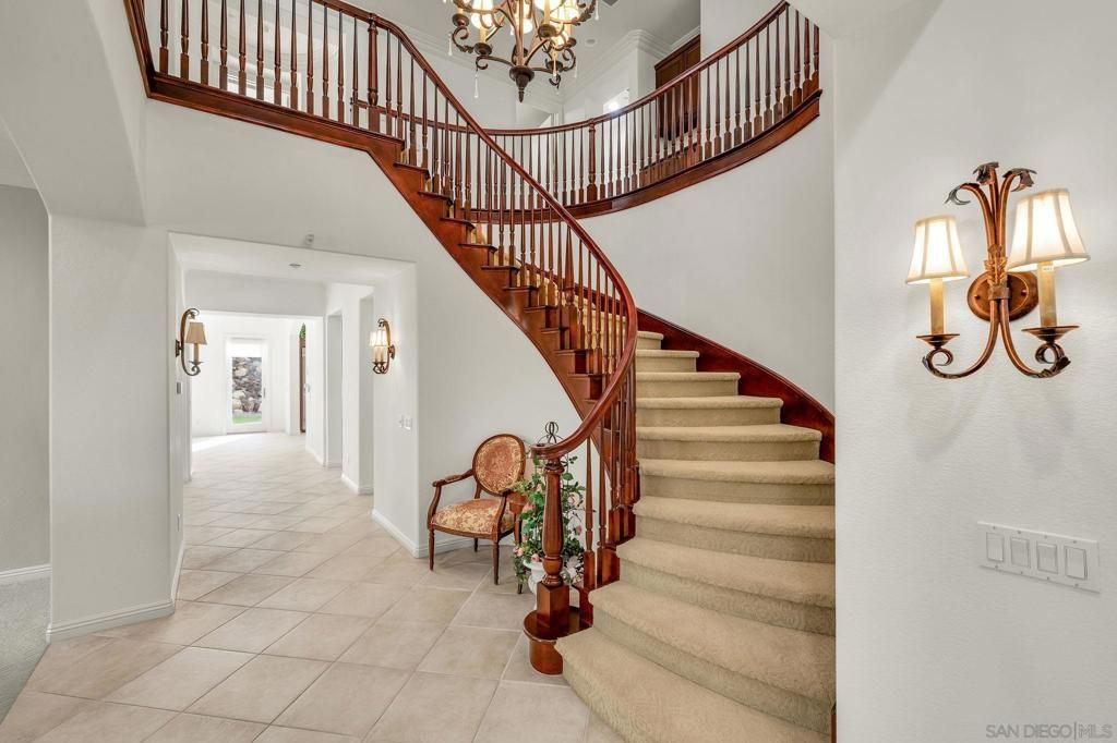 Image 3 of property listing at 15364 Palomino Mesa, San Diego, CA 92127