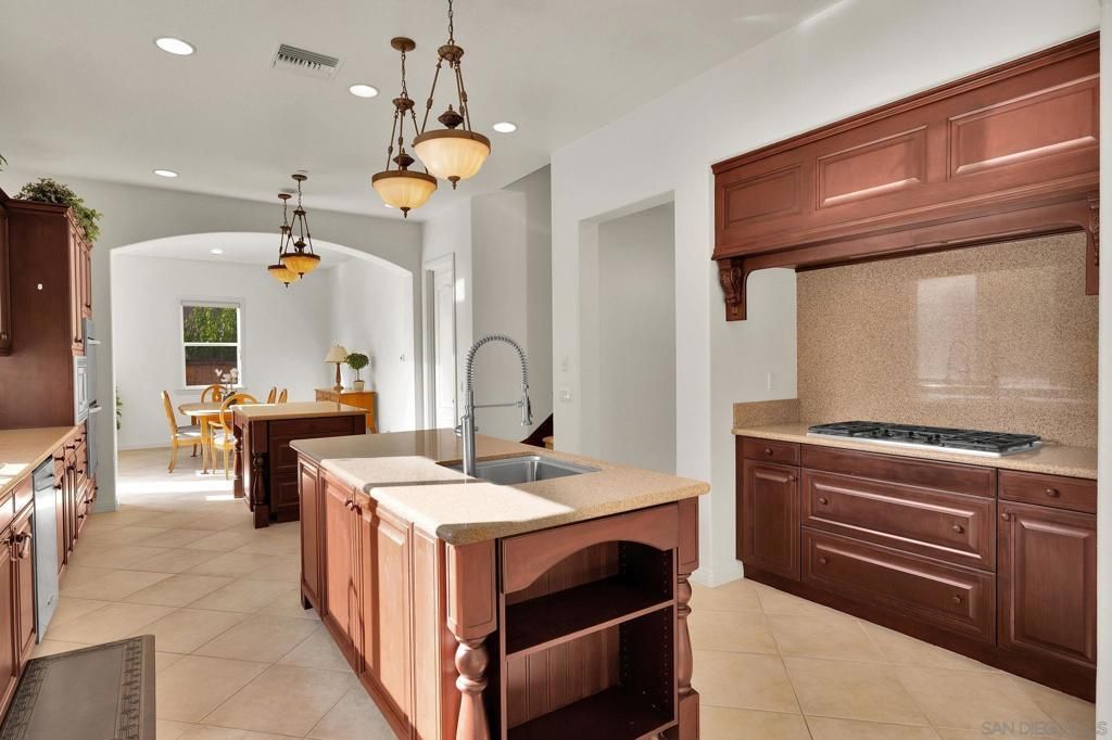 Image 7 of property listing at 15364 Palomino Mesa, San Diego, CA 92127