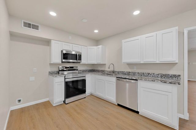 5001 Douglas Macarthur Road NE, Albuquerque, NM 87110