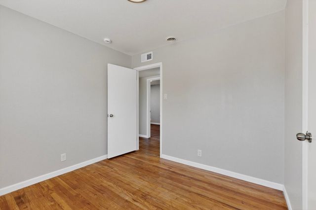 5001 Douglas Macarthur Road NE, Albuquerque, NM 87110