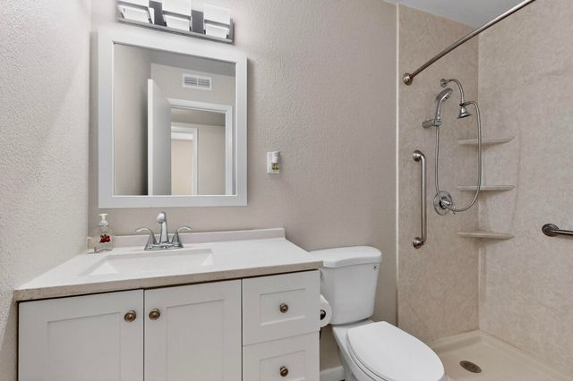 5001 Douglas Macarthur Road NE, Albuquerque, NM 87110