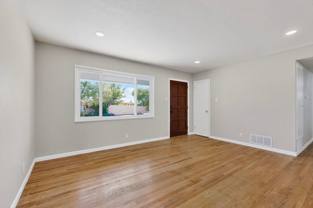 5001 Douglas Macarthur Road NE, Albuquerque, NM 87110