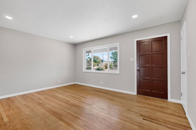 5001 Douglas Macarthur Road NE, Albuquerque, NM 87110