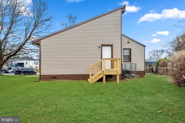 5025 ADDISON RD, Capitol Heights, MD 20743