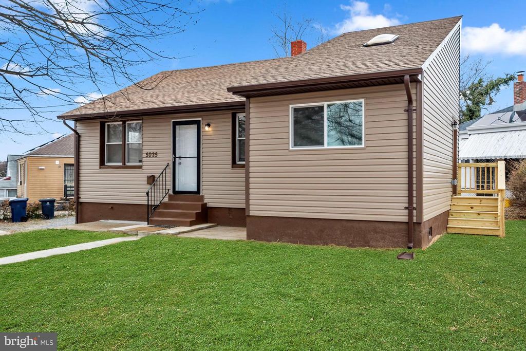 5025 ADDISON RD, Capitol Heights, MD 20743