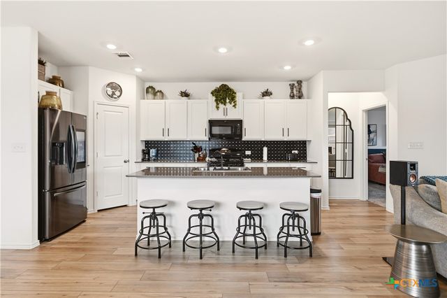 304 Sonterra Drive, San Marcos, TX 78666