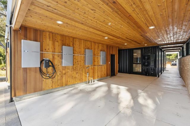 19751 Hicks Road, Los Gatos, CA 95032