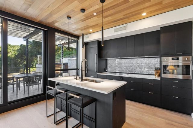 19751 Hicks Road, Los Gatos, CA 95032