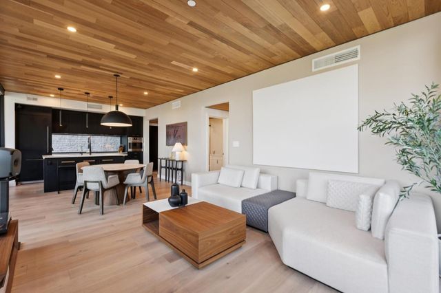 19751 Hicks Road, Los Gatos, CA 95032