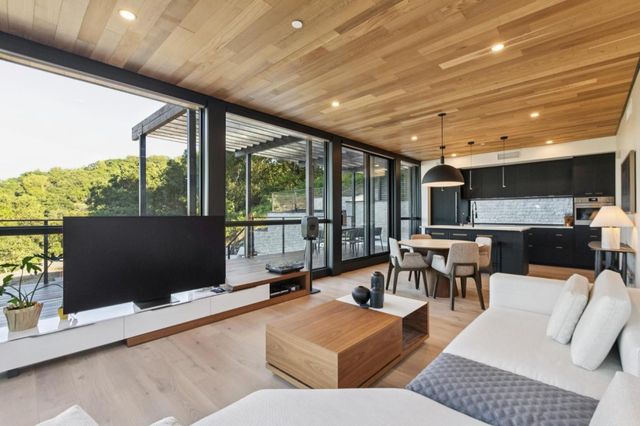 19751 Hicks Road, Los Gatos, CA 95032