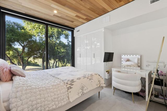 19751 Hicks Road, Los Gatos, CA 95032